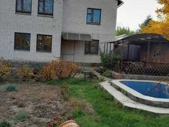 У продажу будинок на два поверхи Полтава