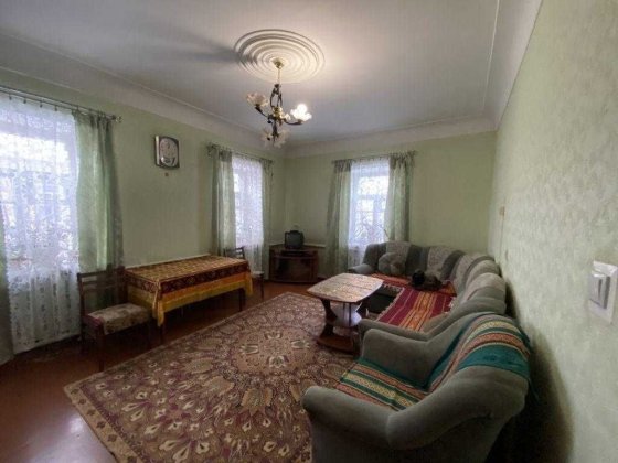 Продам просторий цегляний будинок на Вороніна . Полтава