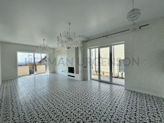 Продаж дуплексу 125 м.кв / 1.5 сотки / Ужгород, р-н БАМ Ужгород