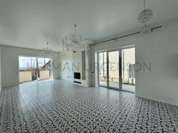 Продаж дуплексу 125 м.кв / 1.5 сотки / Ужгород, р-н БАМ - фото 1