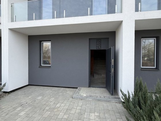 Продаж котеджу на Загорській 64000$ Ужгород