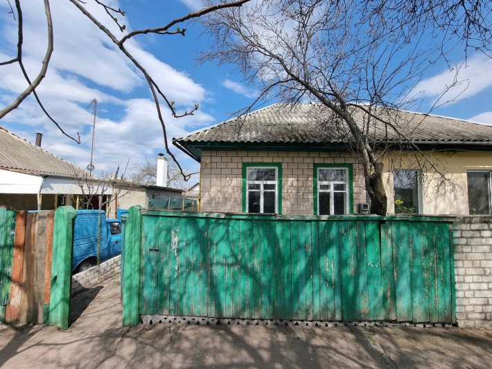 1/2 будинку, р-н школи олімпійського резерву, вул. Сагайдачного - фото 1