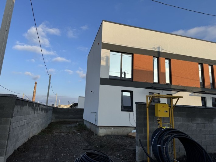 Продам готовий двоян з міськими комунікаціями+газ - фото 1