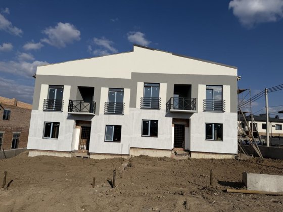 Продаж котеджу з міськими комунікаціями . Розтермінувння присутнє Рівне