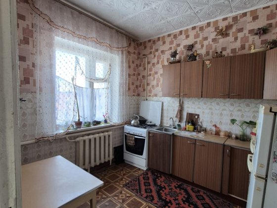 Окремий цегляний будинок  на  Обл.лікарні Чернігів