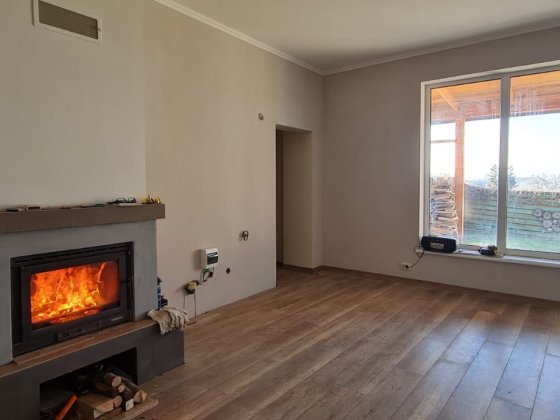 Новий будинок, район ТЦ Дастор Ужгород