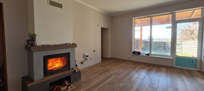 Новий будинок, район ТЦ Дастор - фото 1