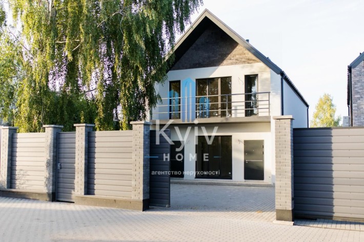 Продаж / Будинку 185кв / Жуляни - фото 1