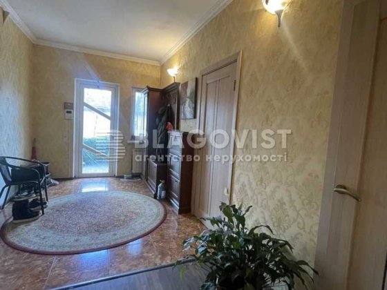 Просторий будинок 283 м² біля метро Нивки – ідеально для життя або бізнесу! Київ