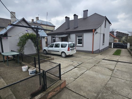 Продаж    Будинку  центр  Чернівці Чернівці