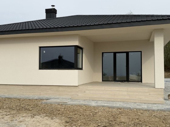 Американка, р-н Червениці , біля лісу Ужгород