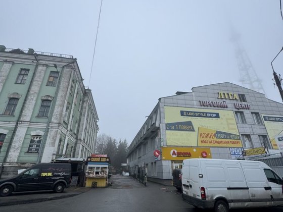 Продається 2х-кімната квартира в приватному секторі. Центральний ринок Чернігів