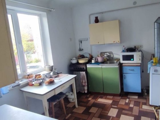 Продається півособняка р-н вулиць Сторожинецької та  О. Кошового Чернівці