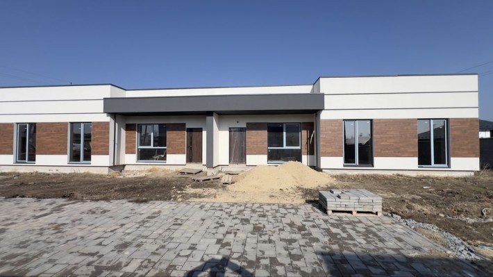 Продається новозбудований котедж(Дуплекс), в розбудованому районі - фото 1