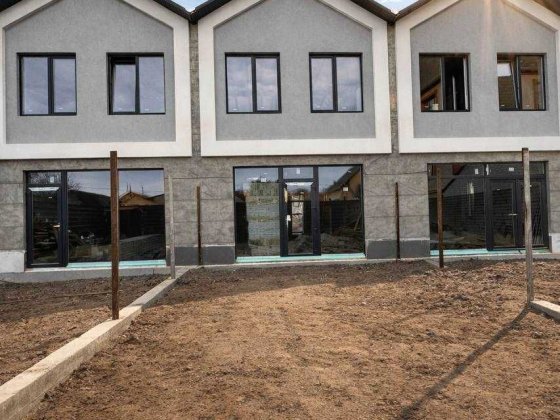 Таунхаус 130 м2 / 2 сотки ділянка  р-н Відрадний Киев