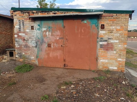 Здається гараж район 8 школи Александрия