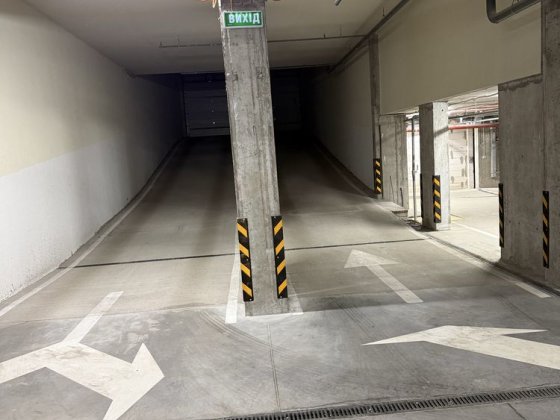 Оренда паркомісця Вишневе