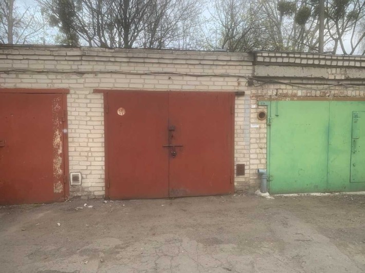 Здам в оренду гараж з ямою, Г/К "Автомобіліст3", Луцьк, вул. К-Карого 2б - фото 1