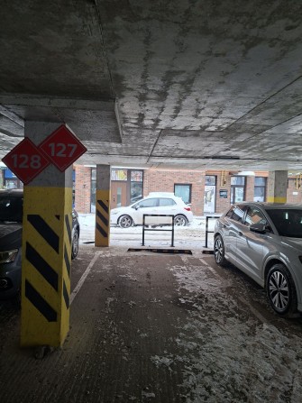 Жк Яровиця!Оренда наземного паркомісця. - фото 1