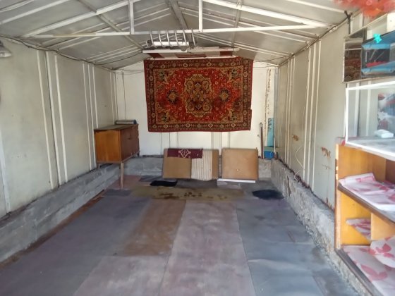 Сдаётся металлический гараж на углу Комарова героев Майдана Чернівці