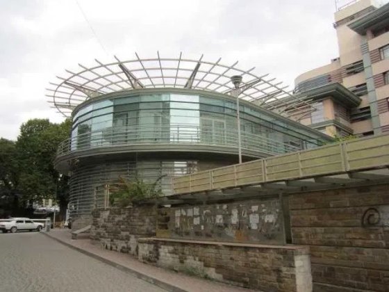 Оренда гаража в центрі