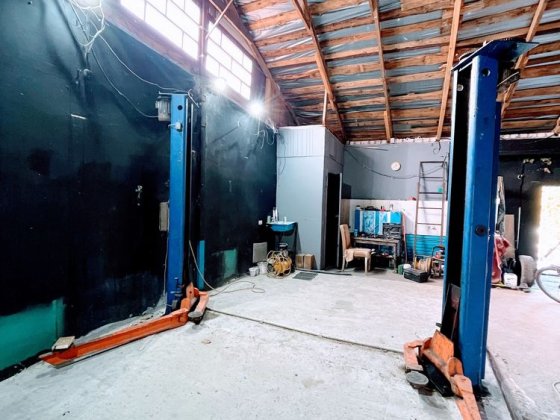 Оренда гаражного бокса 80 м2, біля Криваліівсьго ринку. Черкассы