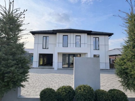 Продаж нового будинку Чернівці