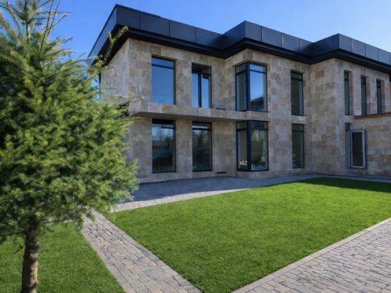 Продаж нового, розкішного, повністю готового будинку Чернівці