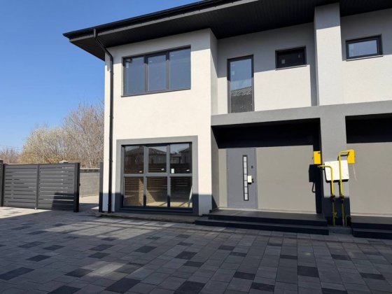 КОТЕДЖ У ГАЗОВИКУ | 130 м² | 2.5 СОТКИ | ГОТОВИЙ Ровно