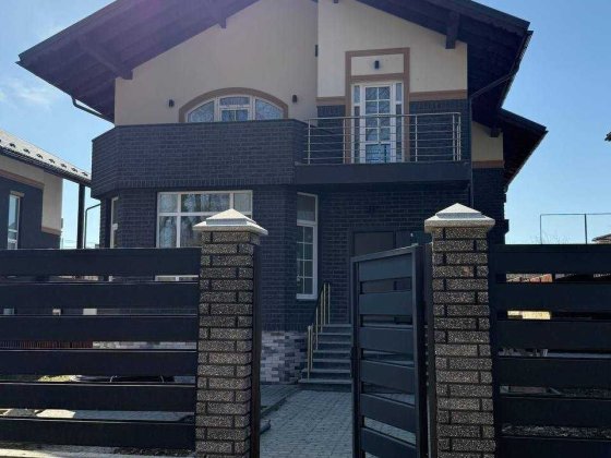 Стильний сучасний будинок, р-н вул Приміських Черновцы