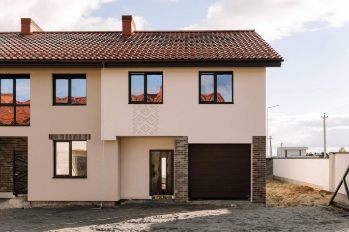 Без комісії!!! Продам котедж в районі Щасливе/10 видів планувань - фото 1