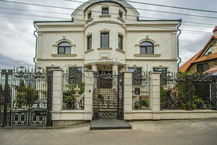 Продаж розкішного будинку в центрі Печерська! - фото 1