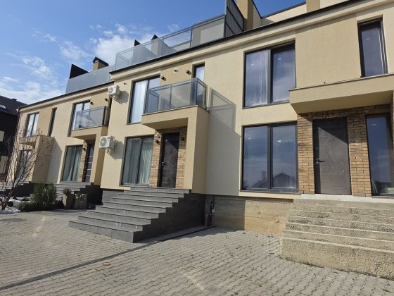 Таунхаус в елітному районі Черновцы