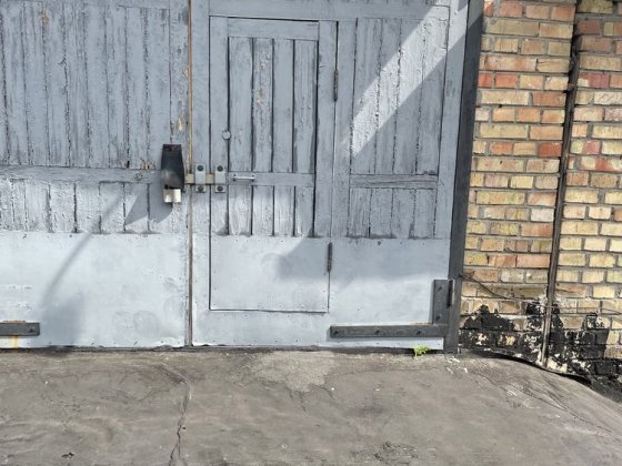 Здам гараж ,  недалеко Novus   Севстопільська площа .  Чистий , сухий , 20 м2. Київ