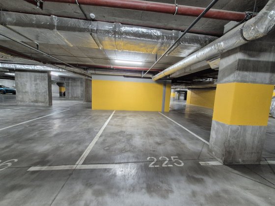 Оренда паркомісць  в ЖК Моцарт(вул.Короленка,2К)