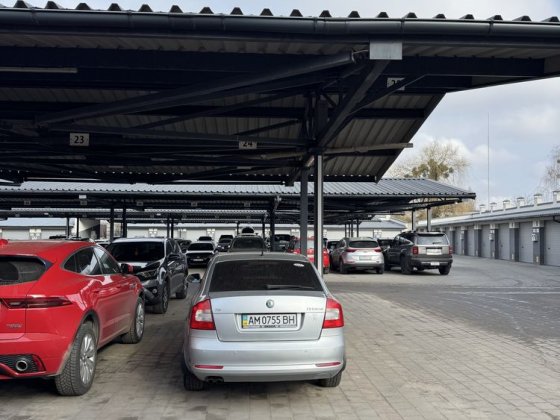 Паркоместо под навесом. Фаворит Житомир