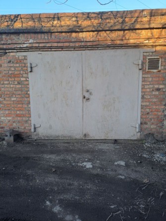 П. Поляка  Капітальний гараж - фото 1