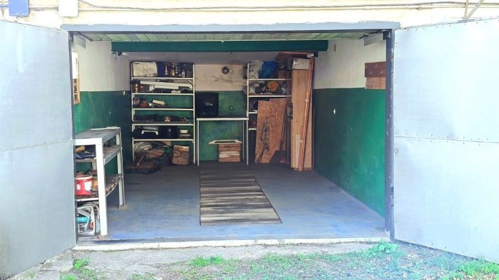 Сдаётся гараж ,ул. Шинная 12
На длительный срок. !!!!!! Связь толь - фото 1