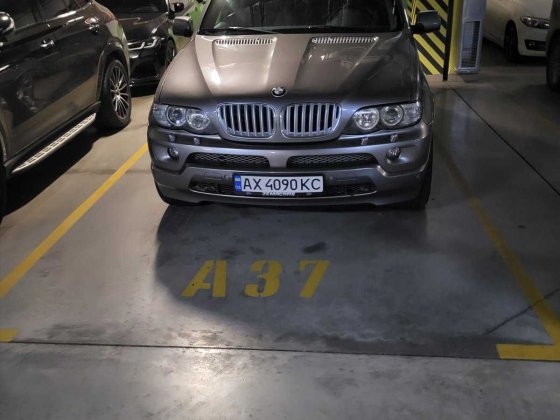 Паркинг в 26 Жемчужине на Генуэзской Одеса