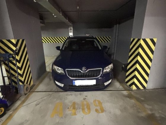 Паркінг подобово | Каманіна 16А Одесса