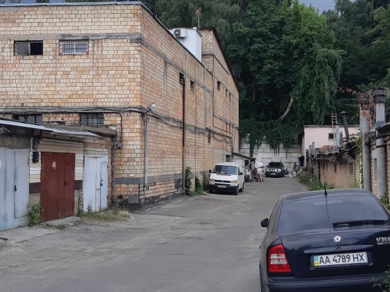 Здам гараж кооператив Волгоградський Батиєва гора Київ
