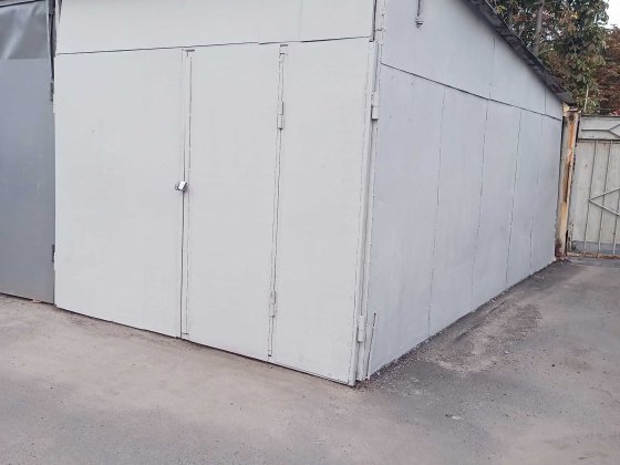 Сдам гараж на Виноградаре АГК Салют ( ул. Свитлицкого 32 )