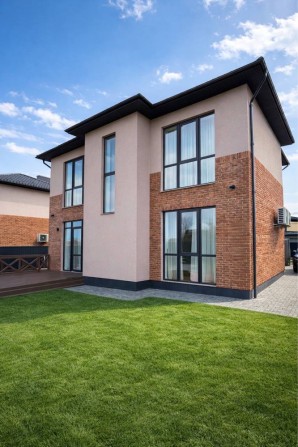 Продаж сучасного будинку - фото 1