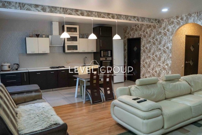 Продаж окремого будинку на Осокорках, 104 кв.м, 5км до метро Славутич - фото 1