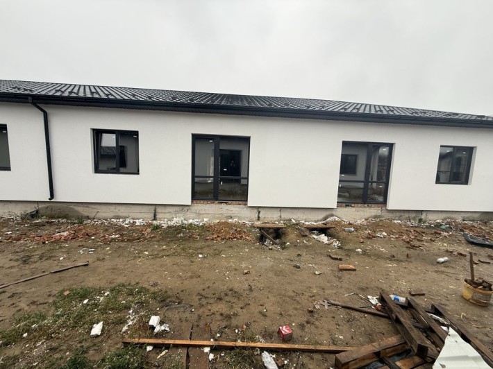 Продам одноповерховий таунхаус поруч все - фото 1