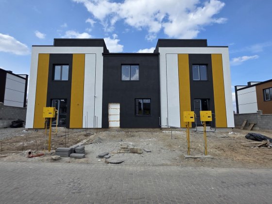 Продаж котеджу з міськими комунікаціями Ровно