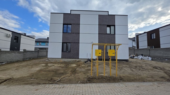 Котедж-двоян 120м² | 21 кВт (3 фази) | ГАЗ | Центральні мережі - фото 1