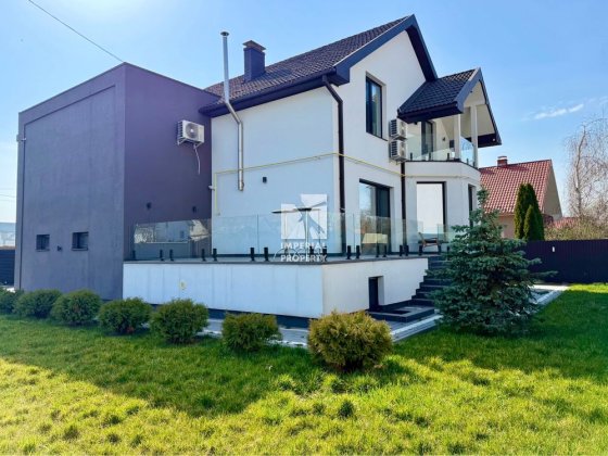 Продаж стильного газифікованого будинку в Ужгороді ! Ужгород