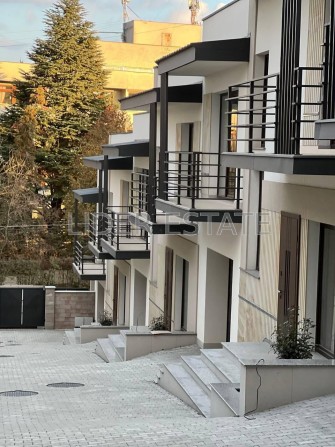 Продам 2-поверховий таунхаус - фото 1