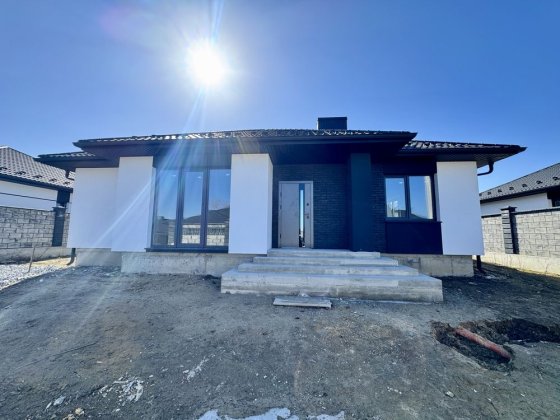 Окремий будинок біля міста, асфальтований доїзд, 105м2, 5 сот‼️ Ровно